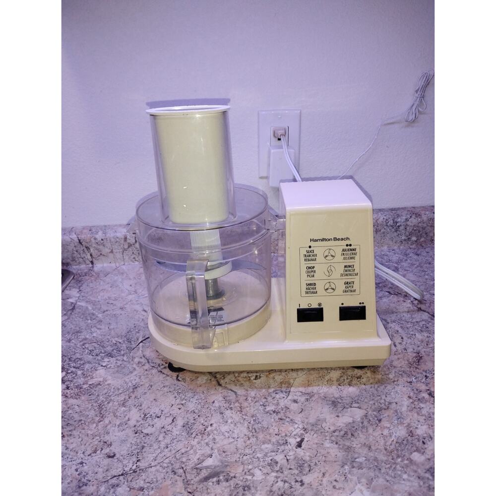 Hamilton Beach Food Processor Mod. 702R. Listed 917B